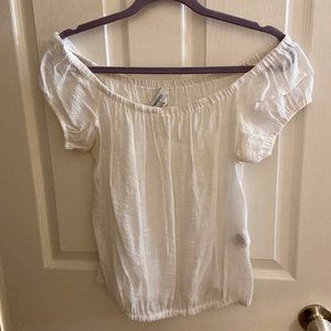 BEBE Womens White Top Off the Shoulder Sz. L